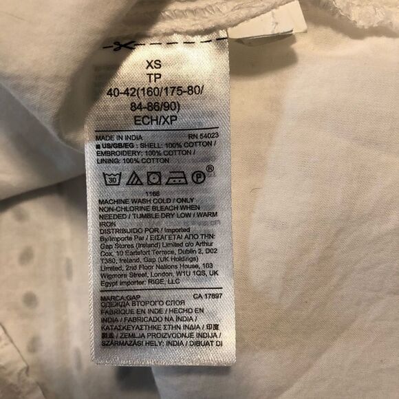 NWT! Gap optic white eyelet dress. Size xs - Picture 5 of 11